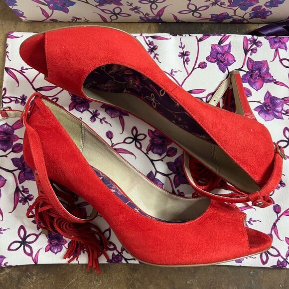 Veerah Pumps Size 10 Women's Volcano Red "The Florence" With Fringes Heels Party - Picture 9 of 11